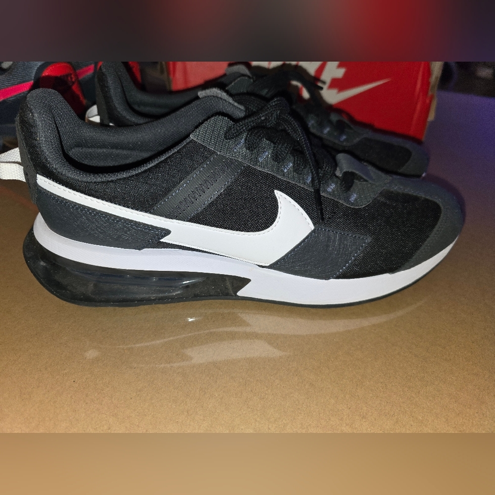 Nike Air Max's Pre Day